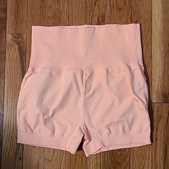 NWOT FP Movement Good Karma Running Shorts Sz M/L - Picture 4 of 6